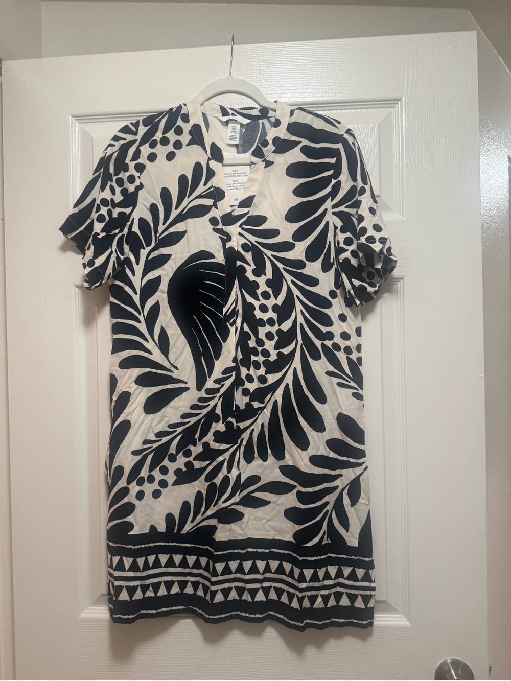 H&M Black and White Patterned Tunic Dress - Picture 3 of 13